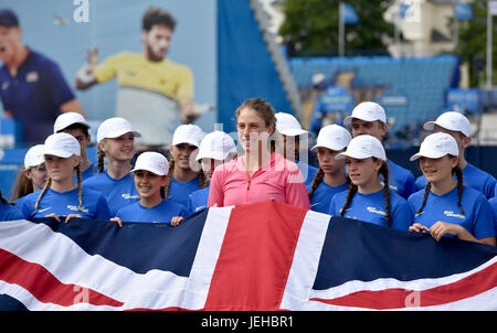 Johanna Konta with the ball kids during the Aegon International at Devonshire Park in Eastbourne East Sussex UK. 25 Jun 2017 Stock Photo