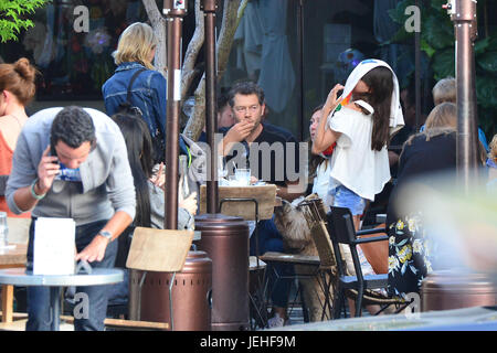 Dominic West Out For Dinner With Wife And Children.  Featuring: Dominic West Where: Beverly Hills, California, United States When: 26 May 2017 Stock Photo