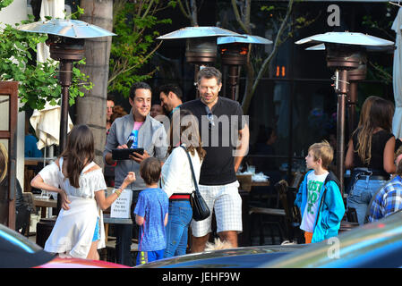 Dominic West Out For Dinner With Wife And Children.  Featuring: Dominic West Where: Beverly Hills, California, United States When: 26 May 2017 Stock Photo