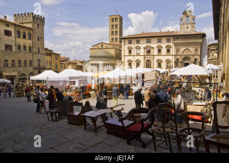 Antique market in Arezzo Italy Stock Photo Alamy