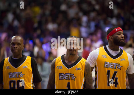 Gangster rapper The Game spotted at Runyon Canyon hiking trail in Hollywood  with a group of joggers. Featuring: The Game Where: Los Angeles,  California, United States When: 31 May 2013 Stock Photo - Alamy