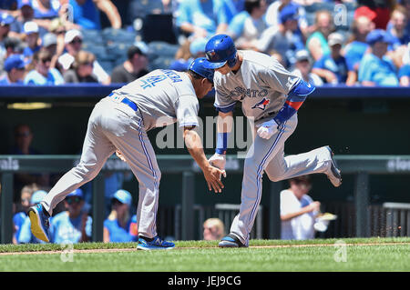 L r munenori kawasaki blue jays hi-res stock photography and images - Alamy