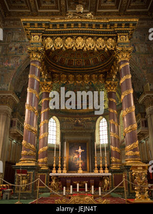 Basilica di Santa Maria Maggiore altar