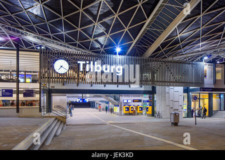 Mystic city hall of Tilburg at night with reflection in the water on  Netherlands. Historic dutch architecture in down town. Tourist attraction  Stock Photo - Alamy