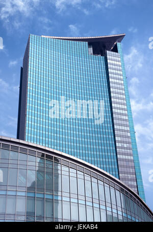 SHANGHAI-AUGUSTUS 23, 2009. Plaza 66, a commercial and office complex, consisting of a shopping mall and two skyscrapers. Stock Photo