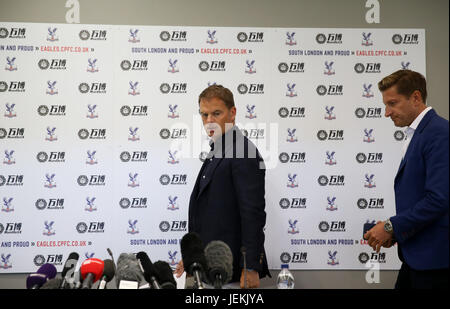 New Crystal Palace Manager Frank De Boer (left) and Steve Parish (right) during the press conference at Beckenham Training Ground, Kent. PRESS ASSOCIATION Photo. Picture date: Monday June 26, 2017. See PA story SOCCER Palace. Photo credit should read: Steven Paston/PA Wire. RESTRICTIONS: No use with unauthorised audio, video, data, fixture lists, club/league logos or 'live' services. Online in-match use limited to 75 images, no video emulation. No use in betting, games or single club/league/player publications. Stock Photo