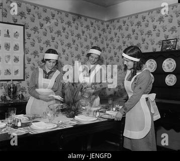 Girl Scouts Setting Table, Harris & Ewing, 1931 Stock Photo