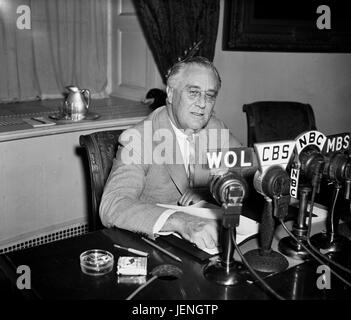 U.S. President Frankin Roosevelt Broadcasting to Nation about European War Crisis, Washington DC, USA, Harris & Ewing, September 3, 1939