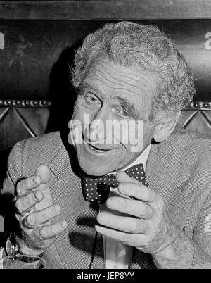 bw420-23,,  James Whitmore, January, 14, 1977 Stock Photo