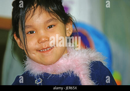 Inuit girls from Nuiqsut in the extreme north of Alaska in the arctic ocean situated, Alaska, Inuitmädchen aus Nuiqsut im äussersten Norden Alaskas am Stock Photo