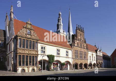 Germany, North Rhine-Westphalia, Lemgo, marketplace, city hall, St. Nicolai, towers, Westphalians, city centre, place of interest, landmark, square, building, house, structure, historically, architecture, UNESCO-world cultural heritage, Weser Renaissance, church, architectural styles, differently, epochs, historic architectural monument, steeples, architecture, arcades, council chemist's shop, rathskeller, outside, Stock Photo