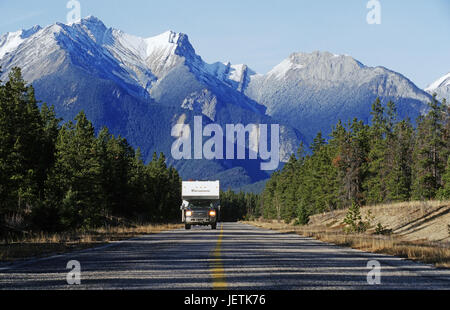 Journey through the Rocky Mountains, Jasper N.P., Canada, Fahrt durch die Rocky Mountains - Jasper N.P., Kanada Stock Photo