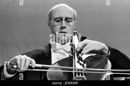 MSTISLAV ROSTROPOVICH Soviet cellist in Swedish television 1966 Stock Photo