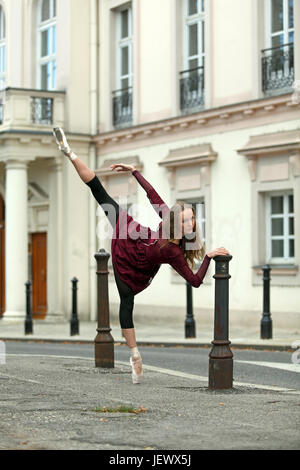 Beautiful ballerina dancing on the street Stock Photo - Alamy