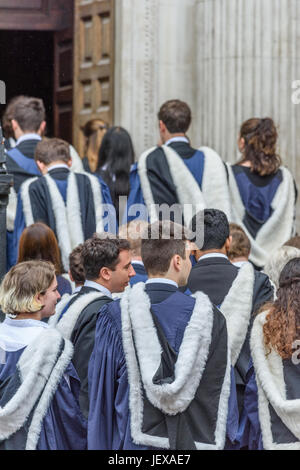 Cambridge, England. 28 June 2017. Dressed in their academic robes Stock ...