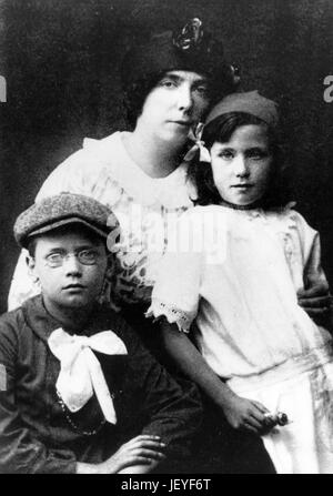 nora-barnacle-wife-of-james-