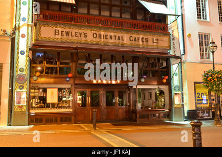 Bewley's Oriental Cafe of Grafton Street at Night in Dublin, Ireland Stock Photo