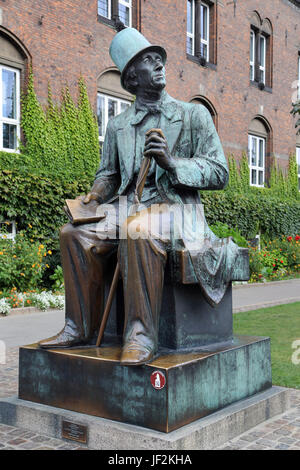 Copenhagen, Statue of Hans Christian Andersen Stock Photo