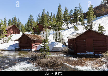 California, USA. 26th June, 2017. June 26, 2017.Tioga Pass Resort (TPR), located at 9550 feet elevation, along Hwy 120/Tioga Pass Road on the banks of Glacier Creek, is closed for the season due to damage from heavy snow and flooding. The resort, which offers food and lodging, has operated under a Special Use Permit from the Inyo National Forest since 1914. It is located just outside of Yosemite's eastern gate.The Tioga Road from Hwy 395 to Yosemite's eastern entrance gate has been open since June 19, 2017.The Tioga Road into Yosemite National Park (Highway 120 through the park) will ope Stock Photo