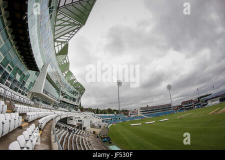 Headingly, UK. 29th June, 2017. General view of a gloomy Headingley. Pitch inspection at 2:30pm is failed as there is a problem with bowlers' footholds. A further inspection is set for 3:30pm Day Four of County Championship game between Yorkshire County Cricket Club v Surrey County Cricket Club on Thursday 29 June 2017. Photo by Mark P Doherty. Credit: Caught Light Photography Limited/Alamy Live News Stock Photo