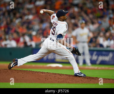 June 28, 2017: Houston Astros relief pitcher Tony Sipp (29) during a Major League Baseball game between the Houston Astros and Oakland Athletics at Minute Maid Park in Houston, TX. Chris Brown/CSM Stock Photo