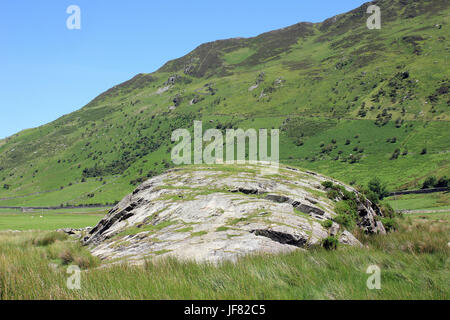 Roche Mountonee in the Nant Ffrancon Valley, Snowdonia, Wales Stock Photo