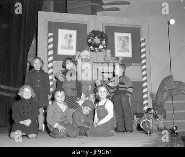 Santa Claus at the Rialto Theatre, Edmonton, Alberta 31678056522 o Stock Photo
