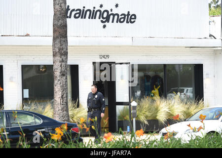 Los Angeles Police Department officers respond to a silent alarm at Training Mate, owned by celebrity trainer Jason Walsh and has celebrity clients including Hilary Duff Vanessa Hudgens, Austin Butler and Racheal Leigh Cook, in Studio City, Los Angeles, California, on Memorial Day.  Where: Los Angeles, California, United States When: 30 May 2017 Credit: WENN.com Stock Photo