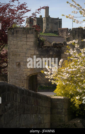 Warkworth Bridge Gate and castle, Northumberland Stock Photo