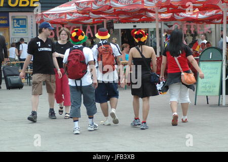 German and Ecuadorian soccer fans at the 2006 World Cup at Breitscheidplatz in Berlin on 20 June 2006 (before the match between Ecuador and Germany) Stock Photo