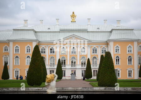 Front of Peterhof Palace i Petersburg Russia. Stock Photo