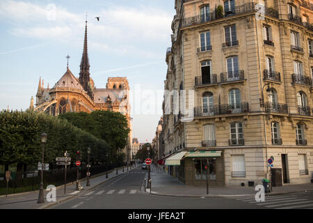 A view of the Notre Dame Cathedral, and narrow streets and buildings on Ile de la Cite. Stock Photo