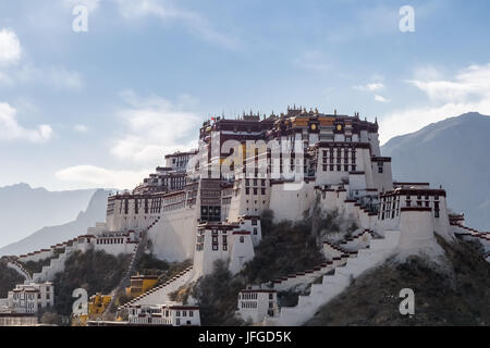 the potala palace in the afternoon Stock Photo