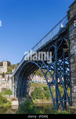 England, Shropshire, Ironbridge, Ironbridge Bridge, The World's First Cast Iron Bridge Stock Photo