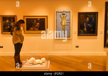 England, London, The Wellcome Collection, The Reading Room, Visitor and Artwork Stock Photo