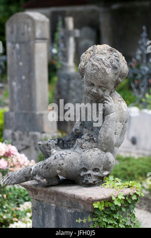 Cherub, island cemetery, Fraueninsel in Lake Chiemsee, cloister of Frauenwörth, Fraueninsel, Frauensee Chiemsee, Lake Chiemsee, Bavarians, Germany Stock Photo