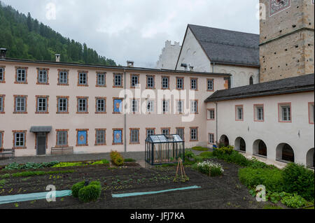 Switzerland, Canton of Grisons, Müstair, Benedictine abbey St. Johann in the Münstertal, sisters, vegetable garden Stock Photo