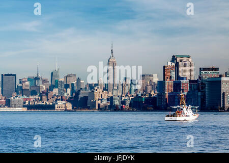 Downtown Manhattan across the Hudson River, New York, Manhattan, United States of America Stock Photo