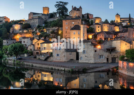 Puy L'Eveque on the Lot River in the Lot Valley Stock Photo