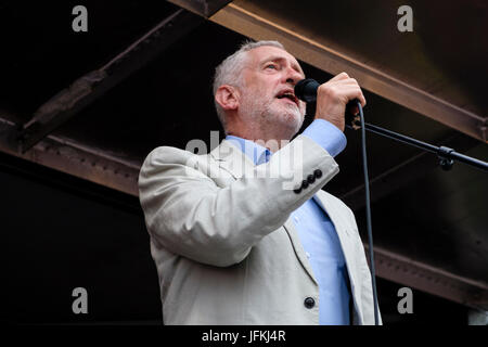 London, UK. 01st July, 2017. Labour Party leader Jeremy Corbyn speaks at the 'No one day more' rally in Parliament Square. Thousands march through Central London Streets protesting against Theresa May Goverment, the alliance with the DUP, and demanding justice for Grenfell Tower fire. London, 1 July 2017. Noemi Gago Credit: Noemi Gago/Alamy Live News Stock Photo