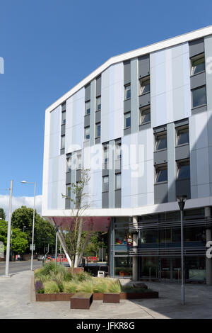 Nottingham, UK:2nd July 2017: Nottingham Trent University student accommodation which has the same cladding as the Grenfell Tower block will be replaced 'as a matter of urgency'.Students have been moved out of blocks until work has been carried out. Credit: Ian Francis/Alamy Live News Stock Photo