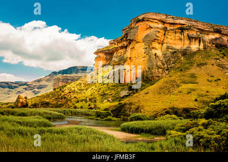 Golden Gate, Free State, Republic of South Africa, Large sandtone cliffs above Golden Gate dam, Stock Photo