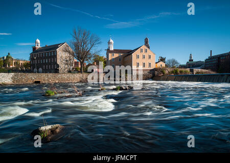USA, Rhode Island, Pawtucket, Slater Mill Historic Site, first water-powered cotton spinning mill in North America, built 1793 Stock Photo