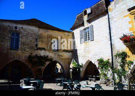 The medieval bastide village of Monpazier, established by Edward ! of England in the 13th Century in the Dordogme region of France Stock Photo