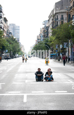 BARCELONA, SPAIN - SEPTEMBER 11: People observing the human chain 'Catalan Way' crossing all Catalonia, silent demonstration for independent Catalonia Stock Photo