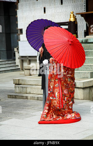 A traditional Japanese wedding at Meiji-jingu in Tokyo Stock Photo