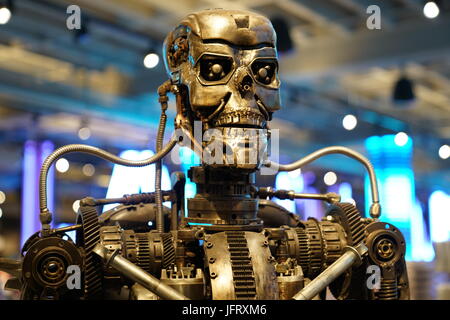 Endoskeleton, terminator 2 hi-res stock photography and images - Alamy