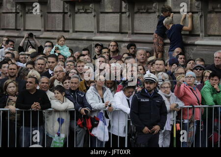 Speyer, Germany. 01st July, 2017. A large crowd has assembled outside Speyer Cathedral. A funeral mass for the former German Chancellor Helmut Kohl was held in the Cathedral of Speyer. it was attended by over 1000 invited guests and several thousand people followed the mass outside the Cathedral. Credit: Michael Debets/Pacific Press/Alamy Live News Stock Photo