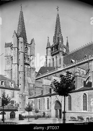 09-Façade sud et flèches de la cathédrale Notre-Dame et Saint-Privat à Mende (Alfred-Nicolas Normand, 1890) Stock Photo