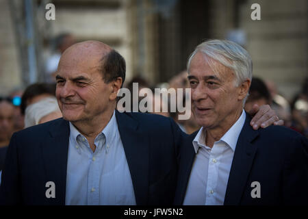 Rome, Italy. 01st July, 2017. Pierluigi Bersani (L) and Giuliano Pisapia (R) during demonstration held by the group 'Insieme' (Together), a new coalition of left-center parties in central Rome. The goal of the coalition 'Insieme' is to build dialogue, autonomous from Democratic Party leader Matteo Renzi, but also to speak with the electors and to give the progressive electorate a reference. Credit: Andrea Ronchini/PacificPress/Alamy Live News